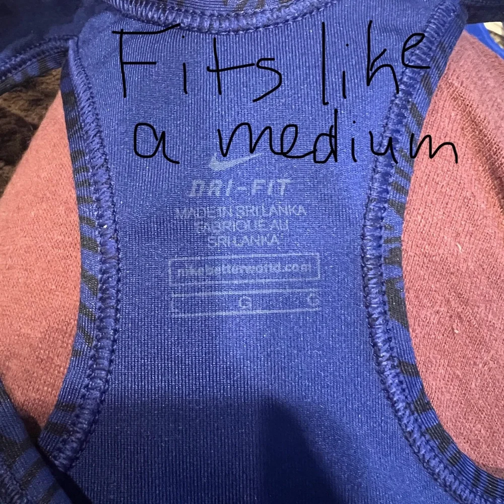 Nike/UnderArmer/miscellanies   Sports Bra Bundle s/m - Picture 4 of 7